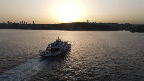 Luftbild Fähre Boote Sonnenuntergang