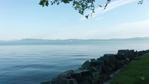 Drohnenaufnahmen, Luftaufnahme des Plattensees, Ungarn