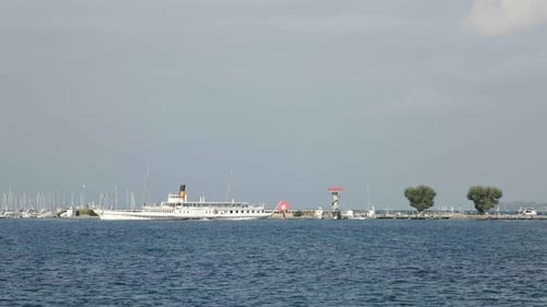 Vista del viejo barco grande