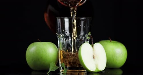 Pour the Fresh Juice of Green Apples in a Glass.