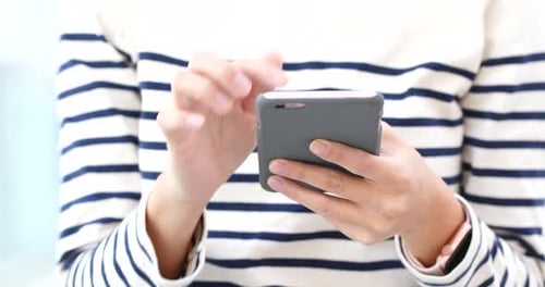 Uso de teléfonos inteligentes por parte de mujeres