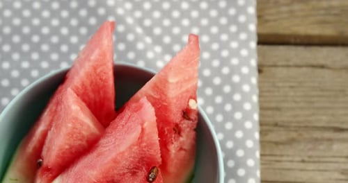 Slices of watermelon in bowl