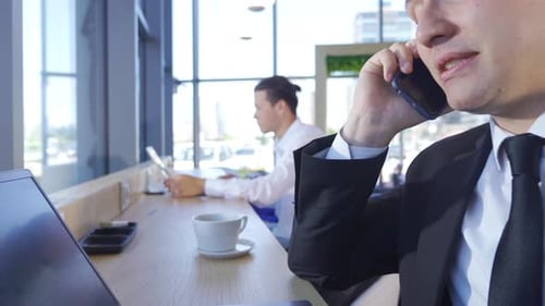 Environnement de travail dans un café.