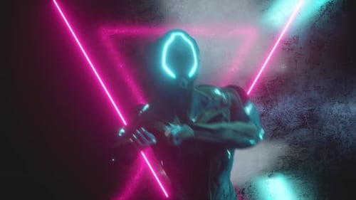 Tanzender Alien-Roboter auf einem Metal-Neon-Hintergrund