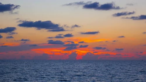 Puesta de sol sobre el océano