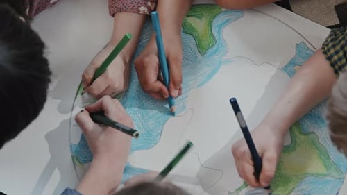Dibujo infantil para colorear el planeta Tierra