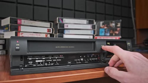 Expulsar la cinta VHS del reproductor de vídeo