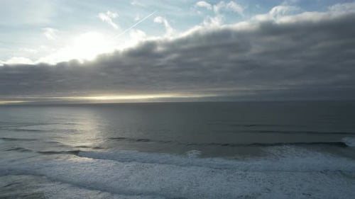 Regenwolken über dem Meer