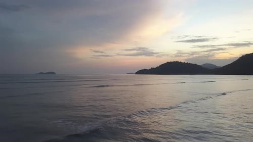 Sonnenuntergang an der Küste von Penang