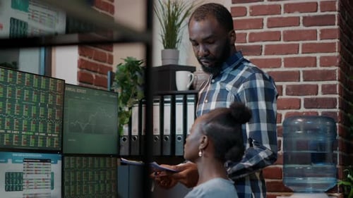 Brokers Doing Teamwork to Analyze Stock Exchange Statistics