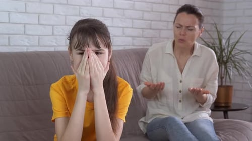 Teen ignore her mother.