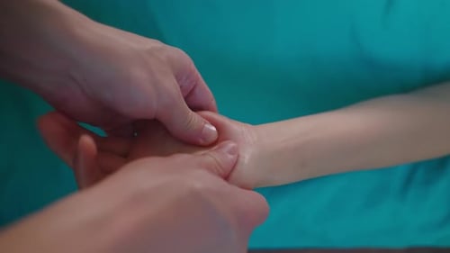 Fußreflexzonen-Handmassage im Spa