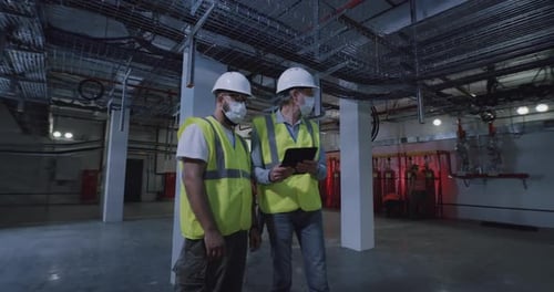 Taller para empleados que hablan sobre centrales eléctricas