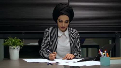 Woman Paper Notes