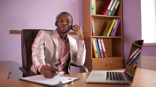 Call Center Advises Clients