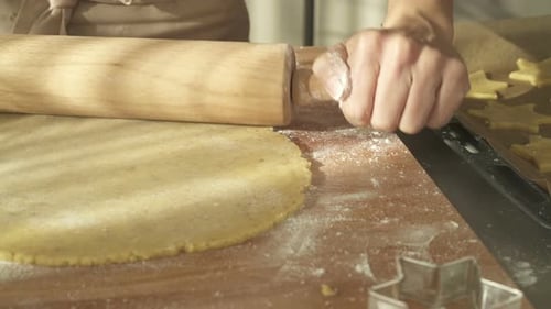 Making Star Cookies for the Holidays at Home