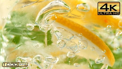 Refreshing Lemon Mint Drink with Ice Cubes