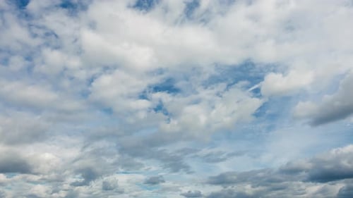 Laps de
temps qualitatif de la beauté, mouvement des nuages. Pas de scintillement, pas d'oiseaux.