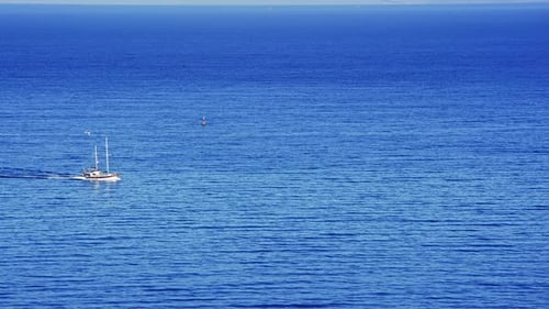 Yacht (4K)