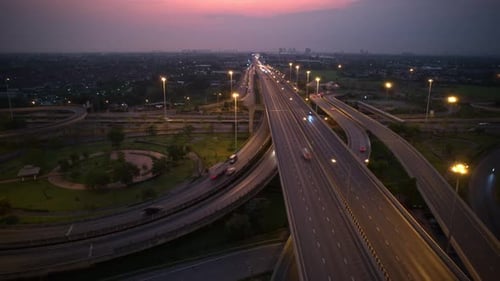 4K : autoroute hyperlapse de métrage pour le concept de transport.