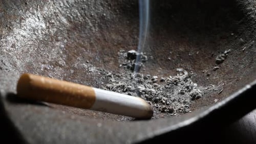 cigarette allumée