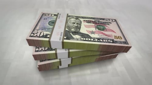 Pacotes de pilha de notas de dinheiro de cinquenta dólares