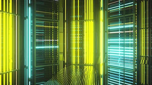Helle Neonlichter in einem Metallraum