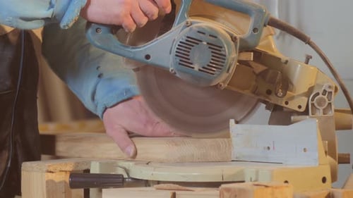 Cutting Wood With a Circular Saw