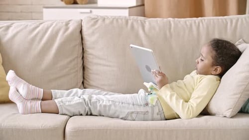 Web Surfing on Tablet