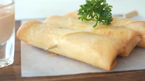Fried spring roll with sauce