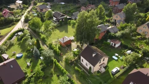 Vista aérea de casas de campo