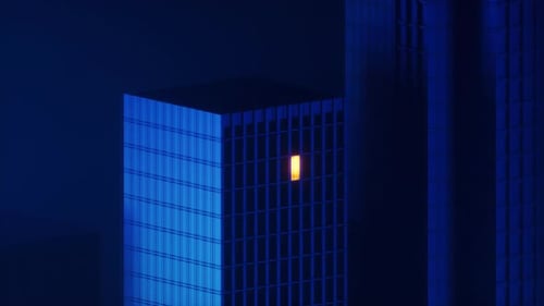 Construcción urbana de noche