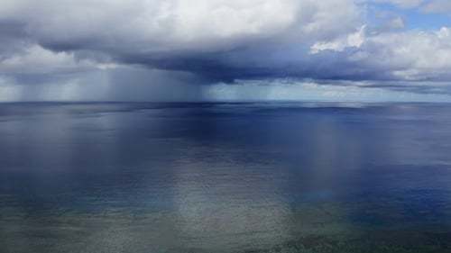 Wolkensturm und Meer