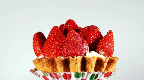 Deliciouse Strawberry Cake 16