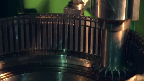 Gear Machining with Automated Mill, Close Up