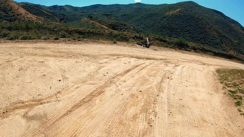 Fahren Sie eine Zeitlupe der Pritave Ranch Dirt Road hinunter