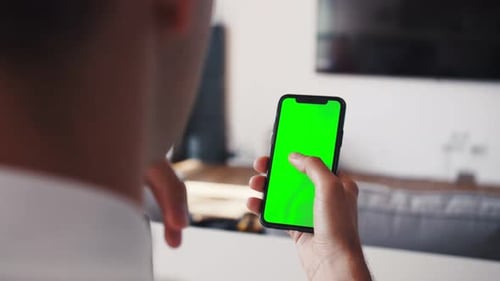 Using Smartphone with Green Screen Indoors