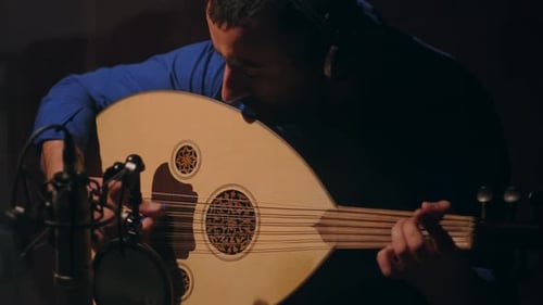 Lute Sound Recording in Studio