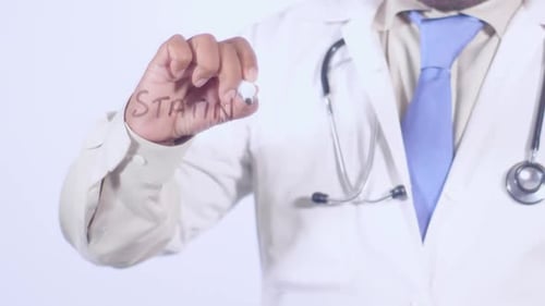 Doctor Writes Statins in Medical Setting