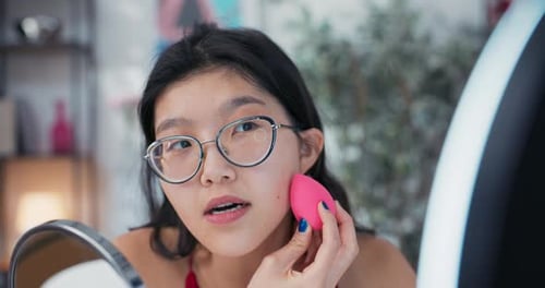 Makeup Artist Provides Remote Training From Home