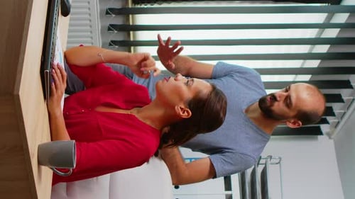 Vertical Video: Team Searching the Best Solution