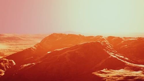 Pico de montañas sobre fondo al atardecer