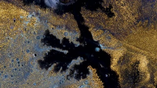 Art visuel fluide. Particule scintillante métallique colorée dans l'espace. Peinture acrylique Spread Blast