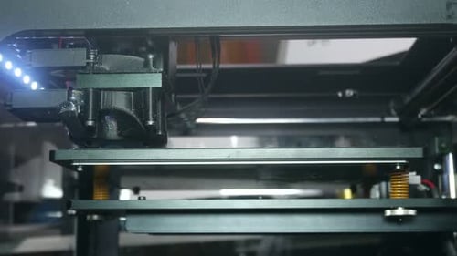 Fortschrittlicher 3D-Drucker druckt das Teil