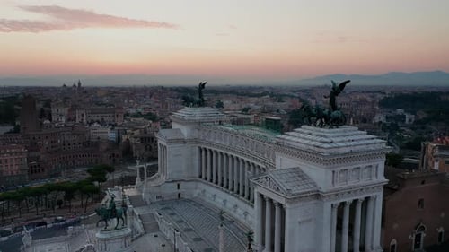 Vista aérea de Vittoriano, famoso marco em Roma, Itália