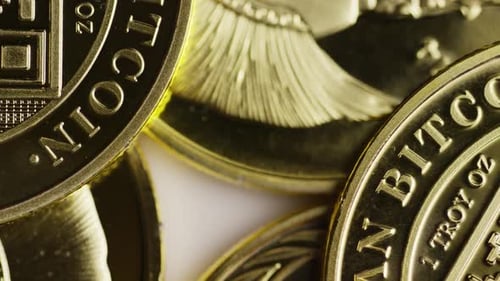 Rotierende Aufnahme von Titan Bitcoins (digitale Kryptowährung) - BITCOIN TITAN