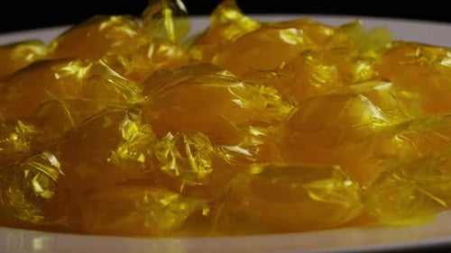 Tir rotatif de bonbons au caramel