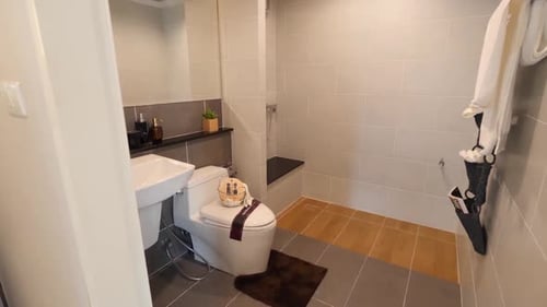 Small Modern Bathroom Interior