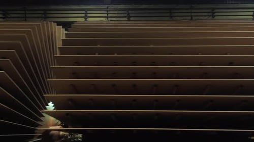 Eine Vorrichtung zum Trocknen von Spanplatten in einem Holzbearbeitungsunternehmen