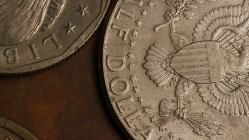 Foto rotativa de filmagens de moedas americanas